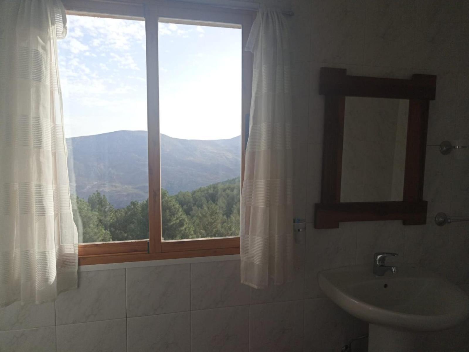 Hostal El Desvio Sierra Nevada Eksteriør bilde